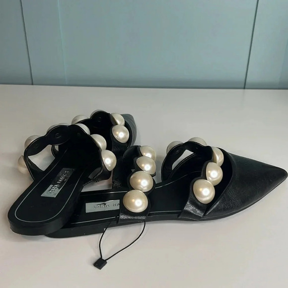 Zara Basic Collection Black Leather Mules w/ Pearl Accent Straps. Size 39. NWOT. - Picture 11 of 15